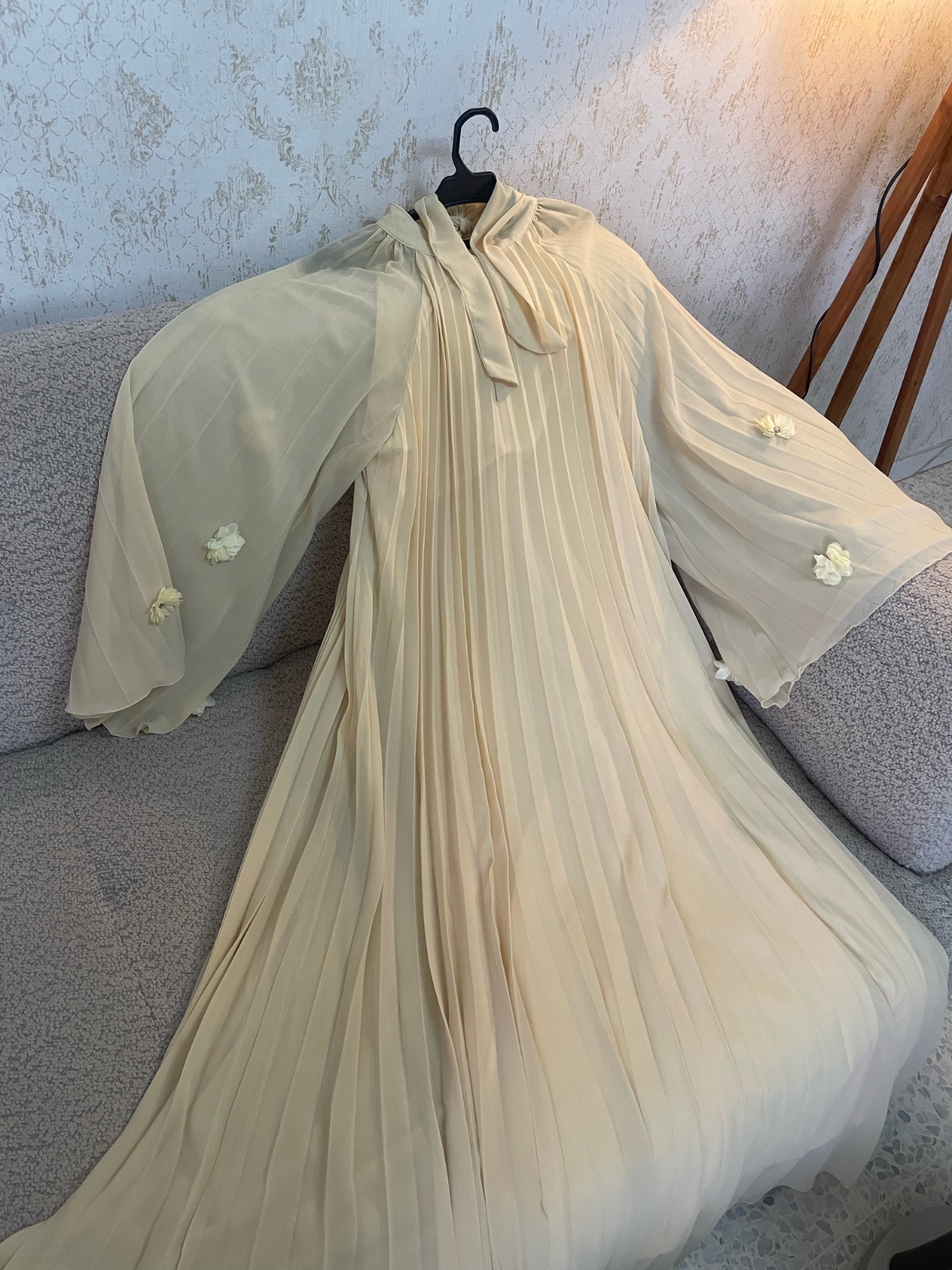 Robe Butter Yellow