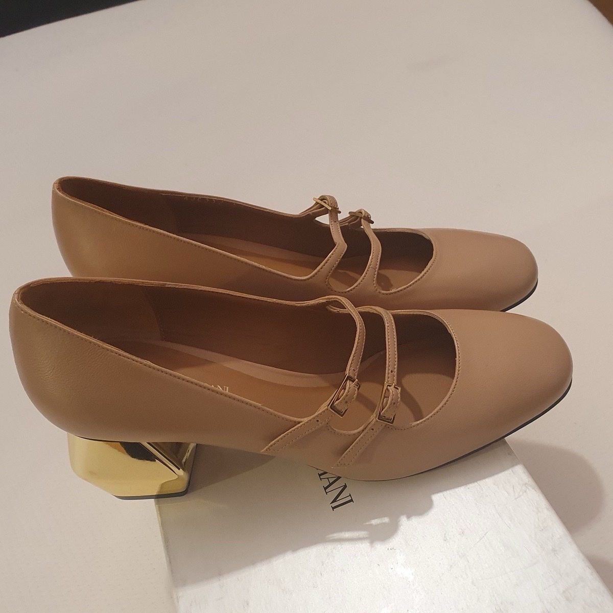 Emporio Armani – Escarpins en cuir Made in Italy – T.38