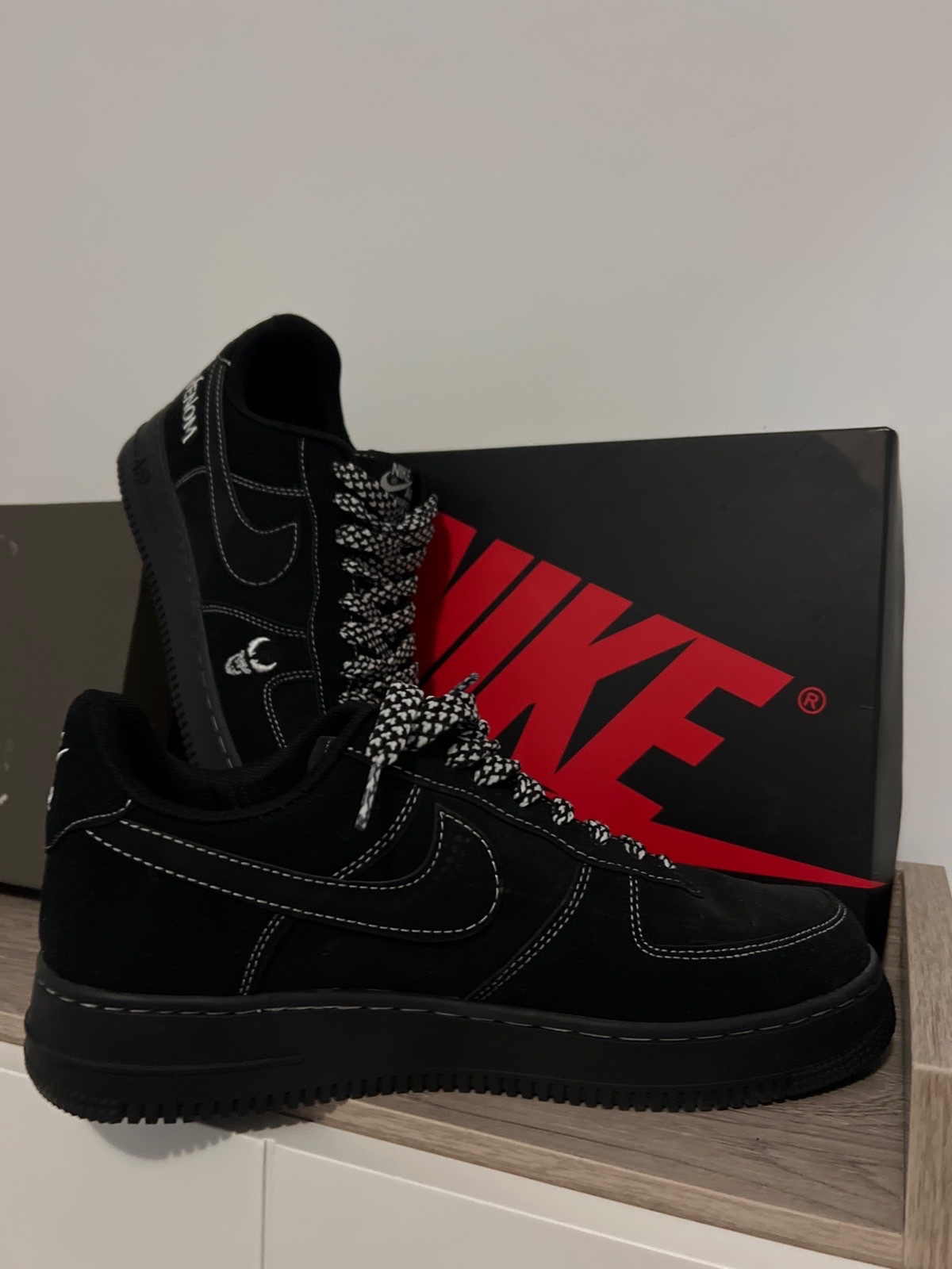 Chaussures Nike Air Force VENOM