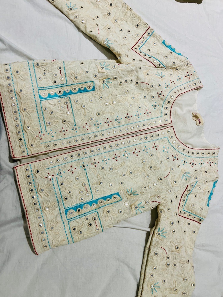 Veste brodée
