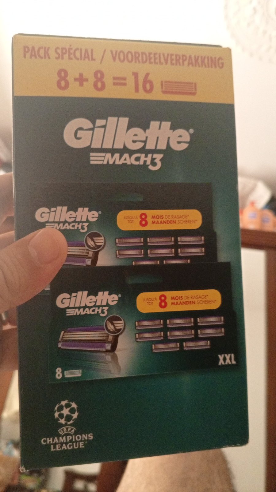 Gilette much 3 (8+8)