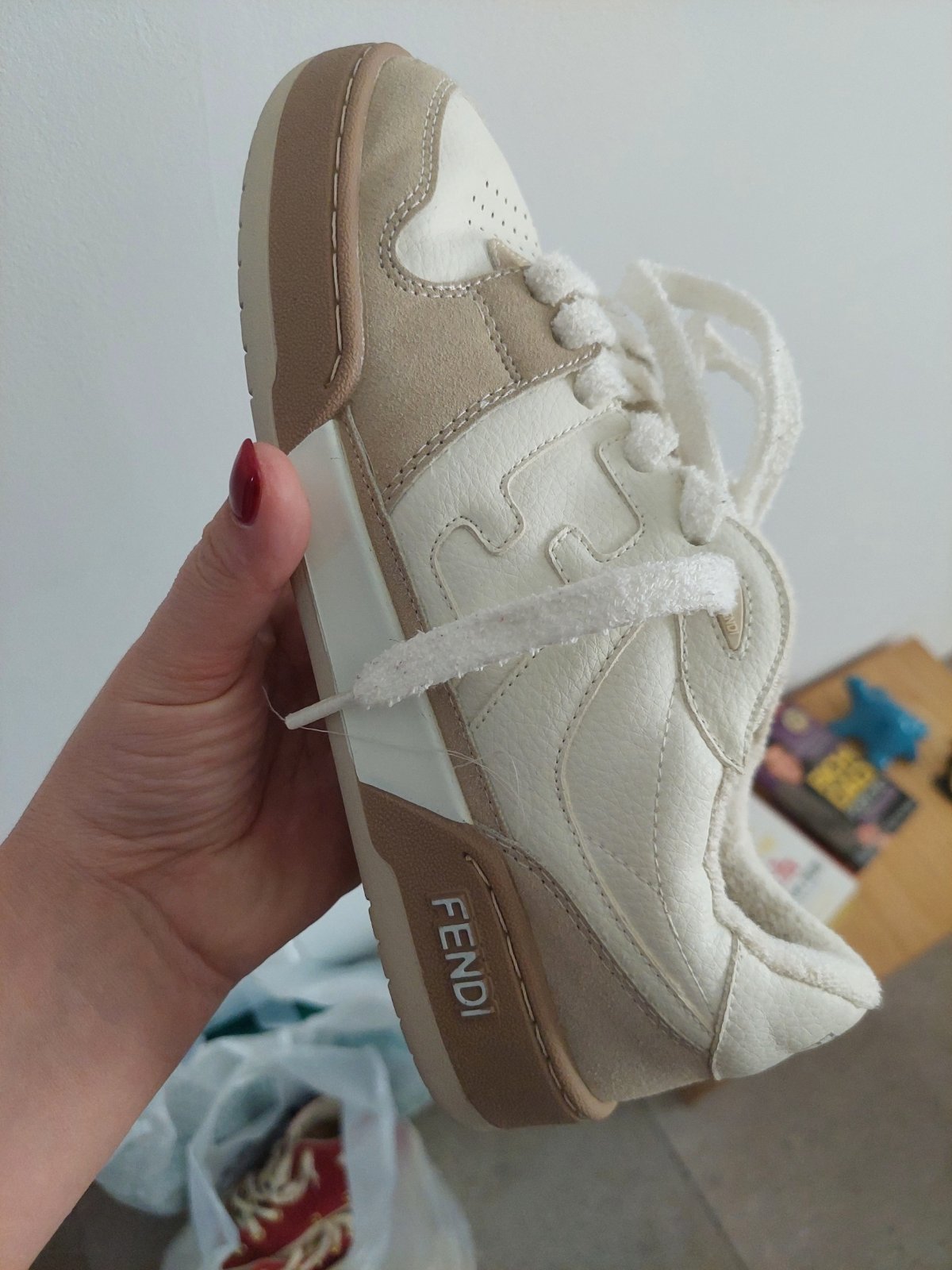 Baskets P38 Fendu