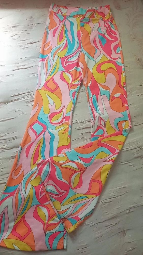 Pantalon stylée with summer colours mezyen barcha malbous 