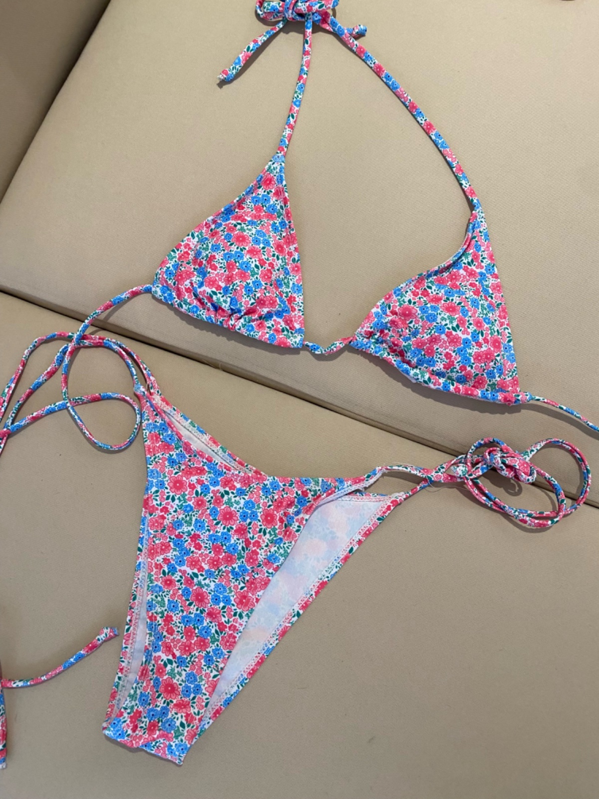 Maillot rose et bleu