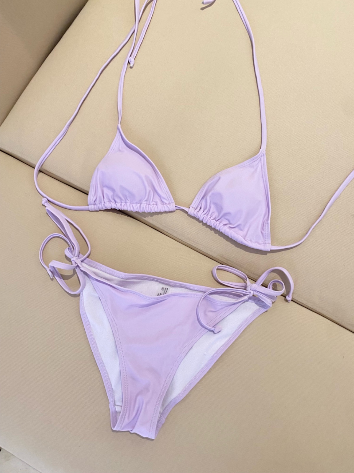 Maillot violet pastel