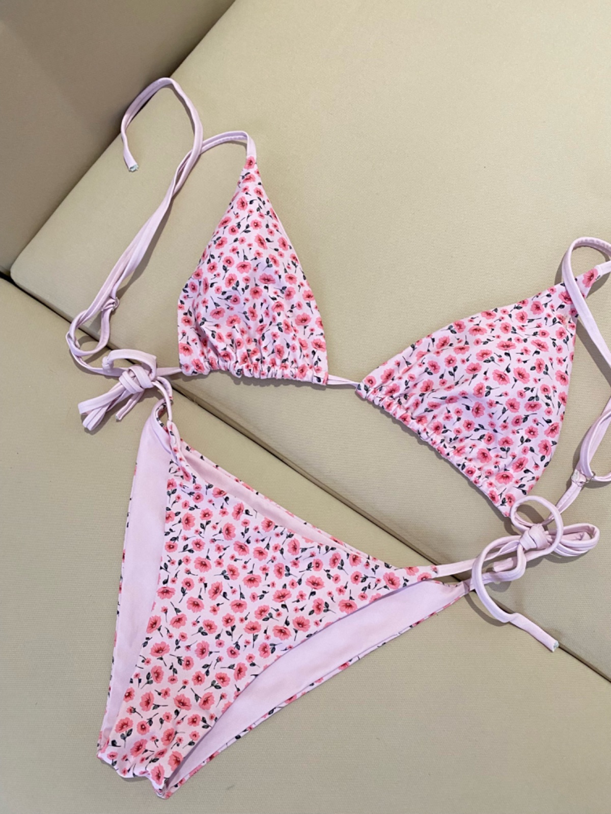 Bikini fleurie rose 