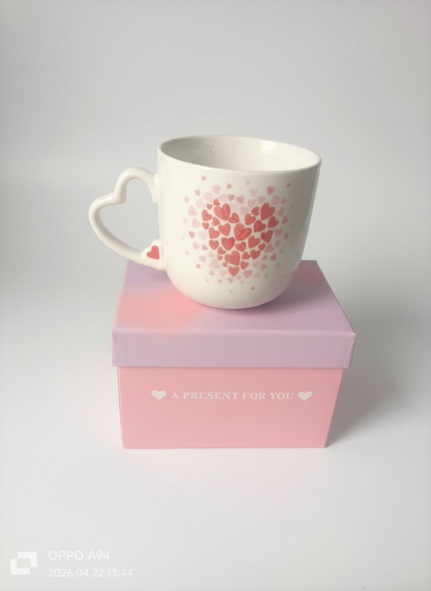 Mug en céramique blanche avec un design