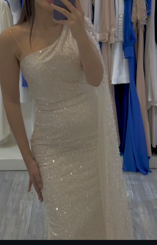 Robe fiançailles jamais portée, ecru avec perle 