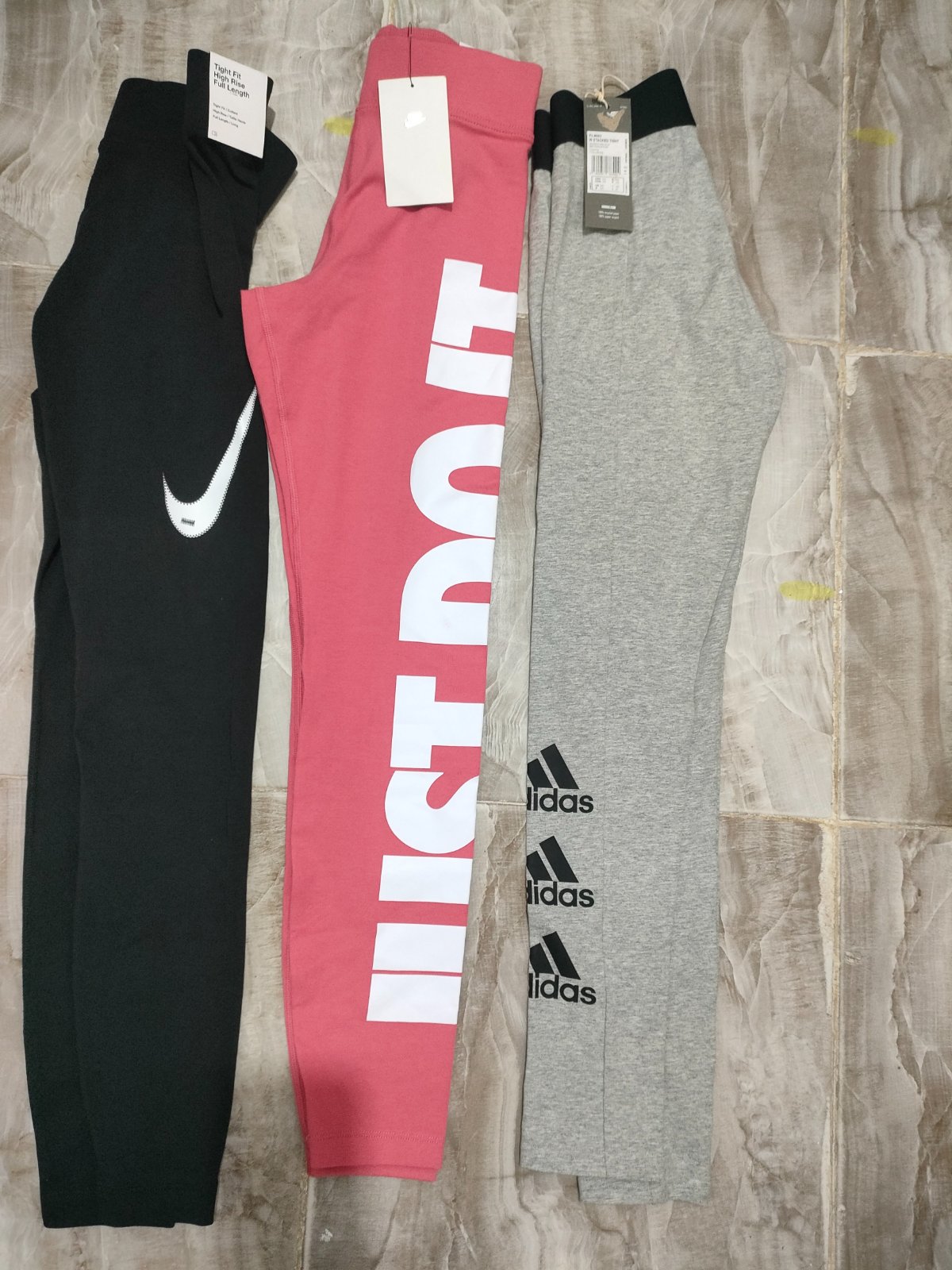 Pack de 3 legging sport importés nike et adidas.d 'origine neufs avec ticket 