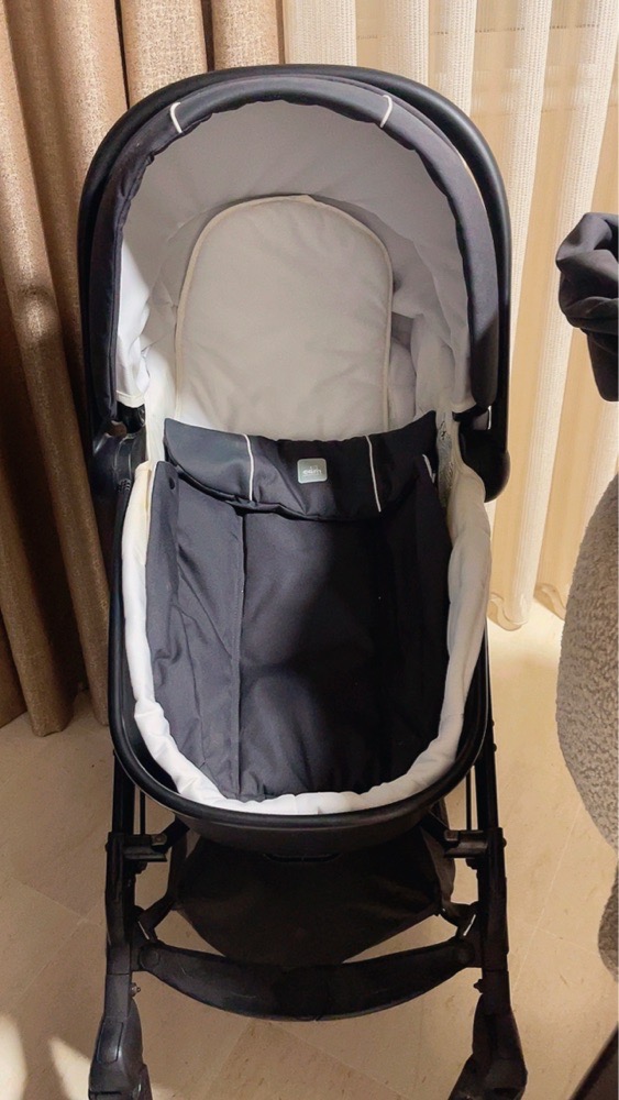 Poucette et landeau bebe 
