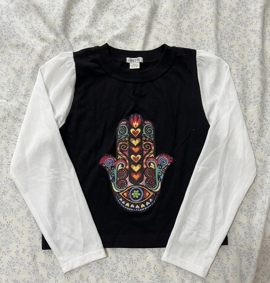 Pull taille s de la marque mwetik