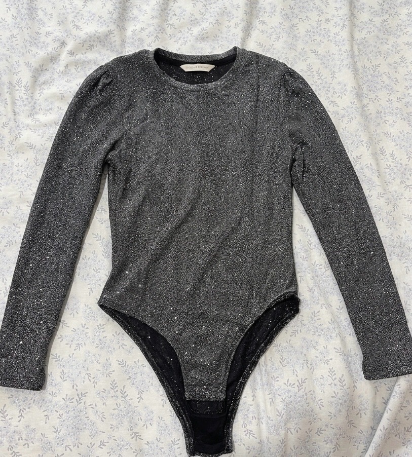 Pull soirée pailleté taille xxs de la marque F&F