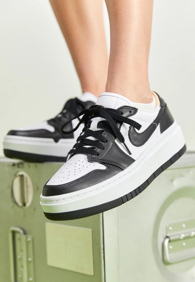 Air Jordan 1 noir et blanc 