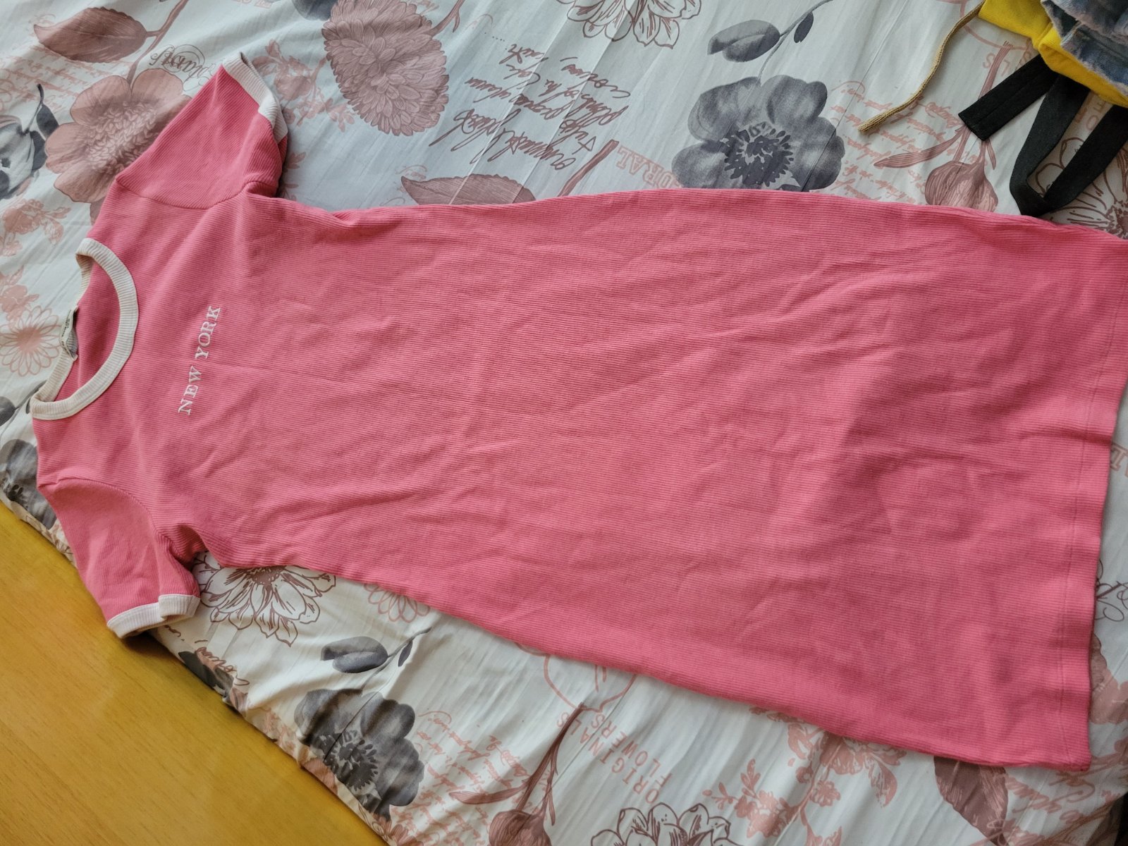 Lot 2 robe 