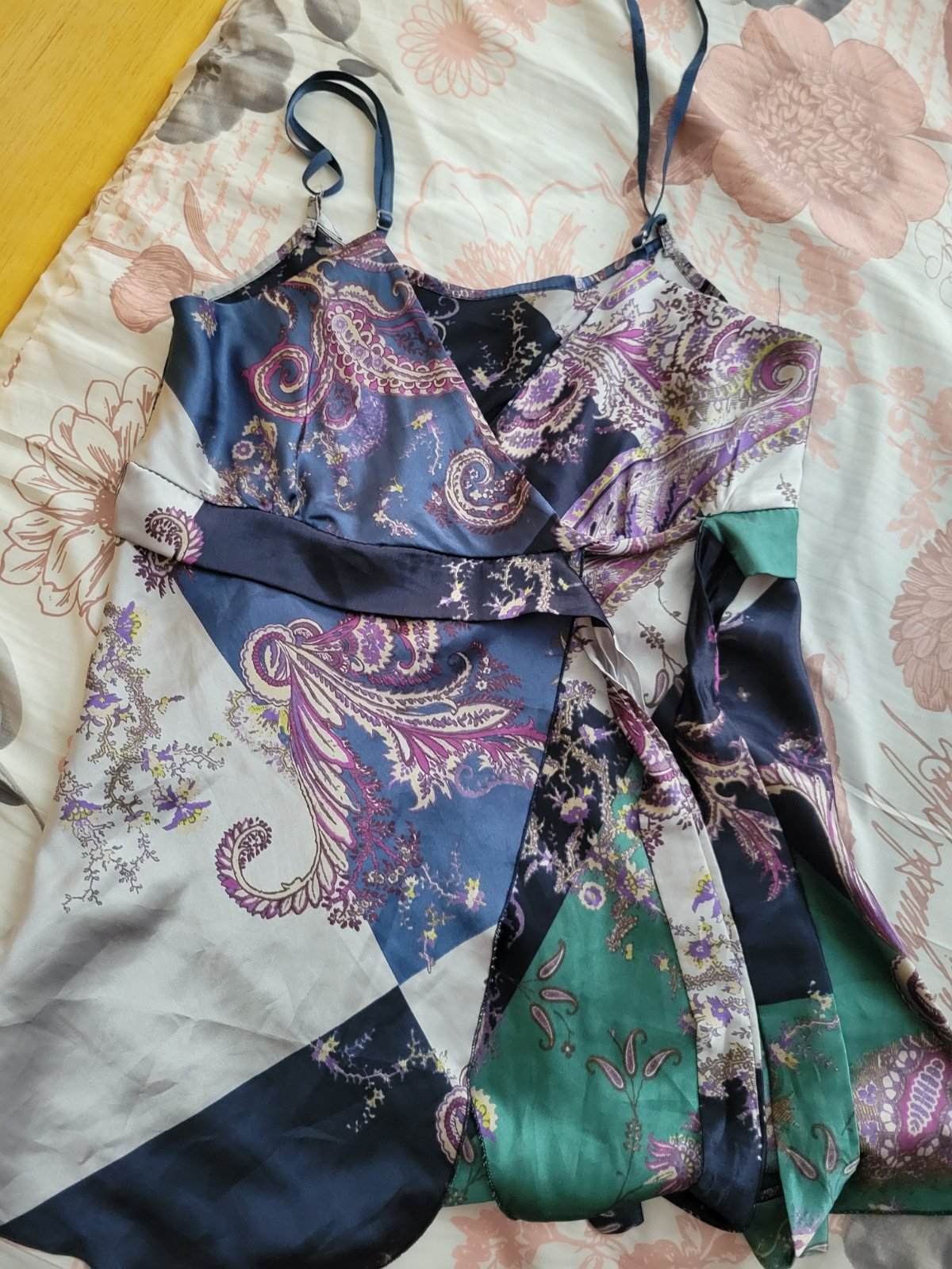 Chemise
