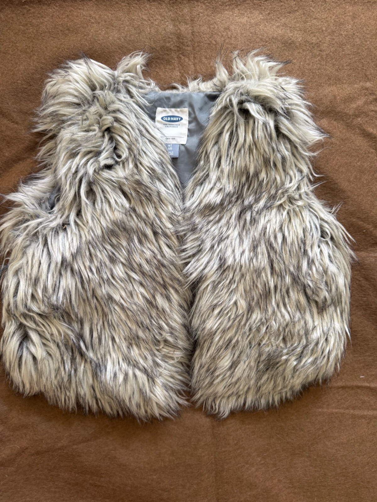 🤎 Fourrure enfant Old Navy – taille 4T