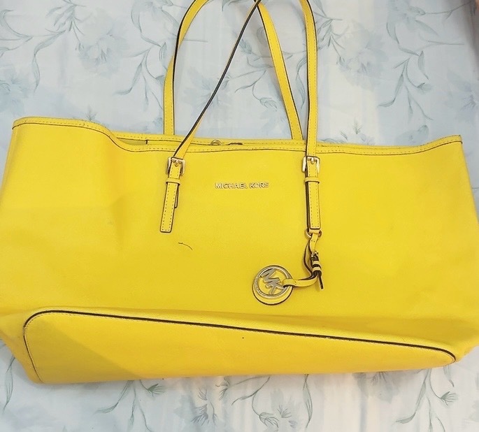 Michael kors authentique a petit prix 
