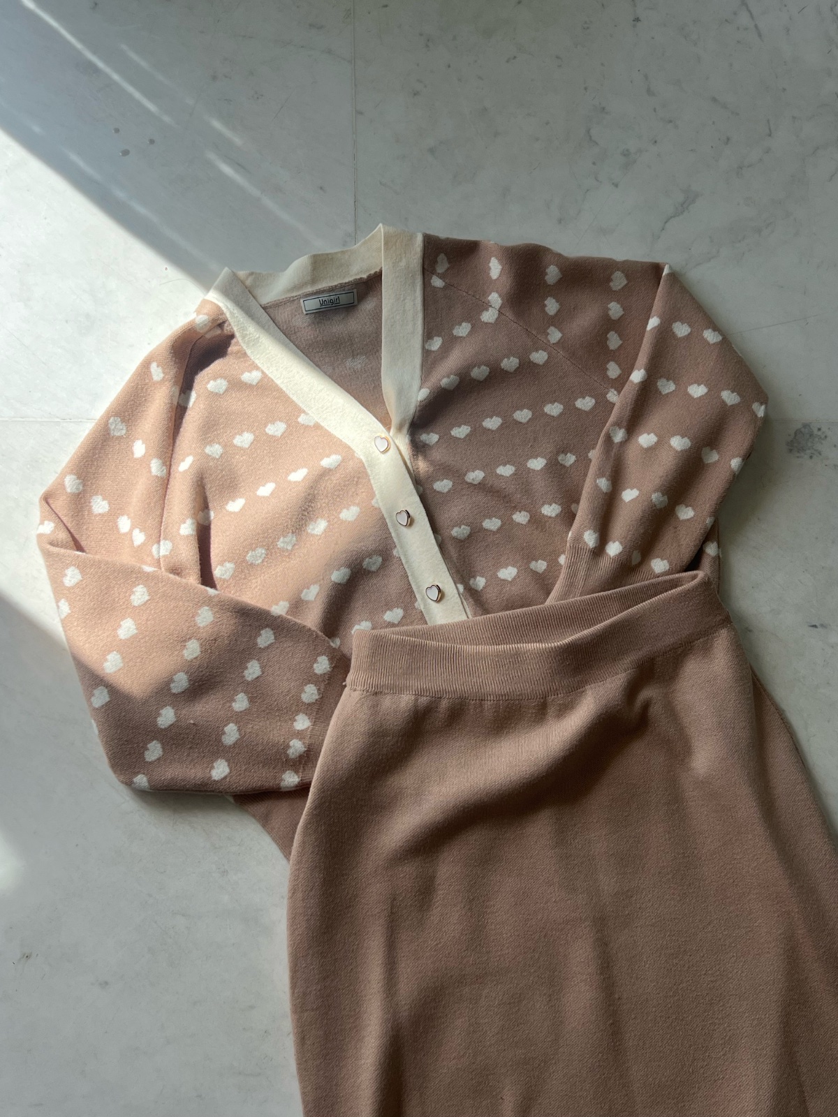 Ensemble tricot Unigirl — Beige/Rose poudré à cœurs
