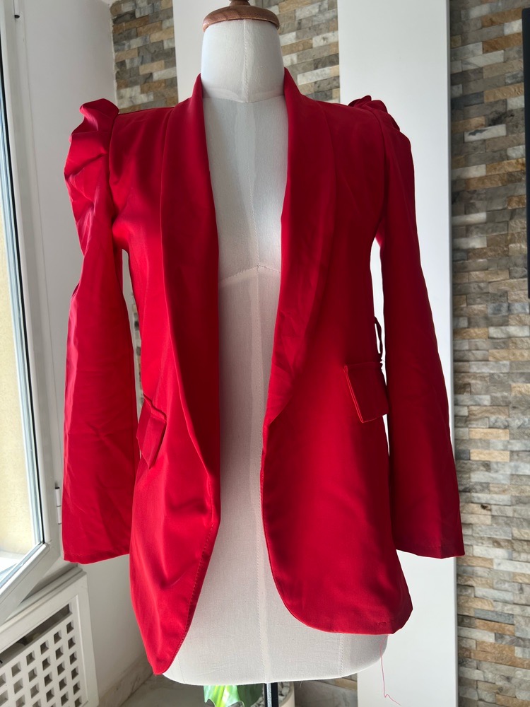 Veste Blazer Rouge Élégante - Épaules Structurées
