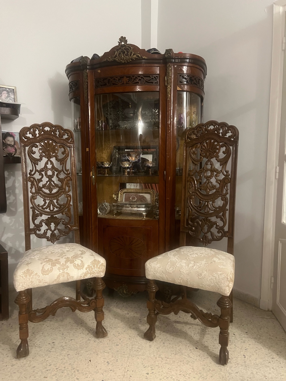 Deux chaises Antique