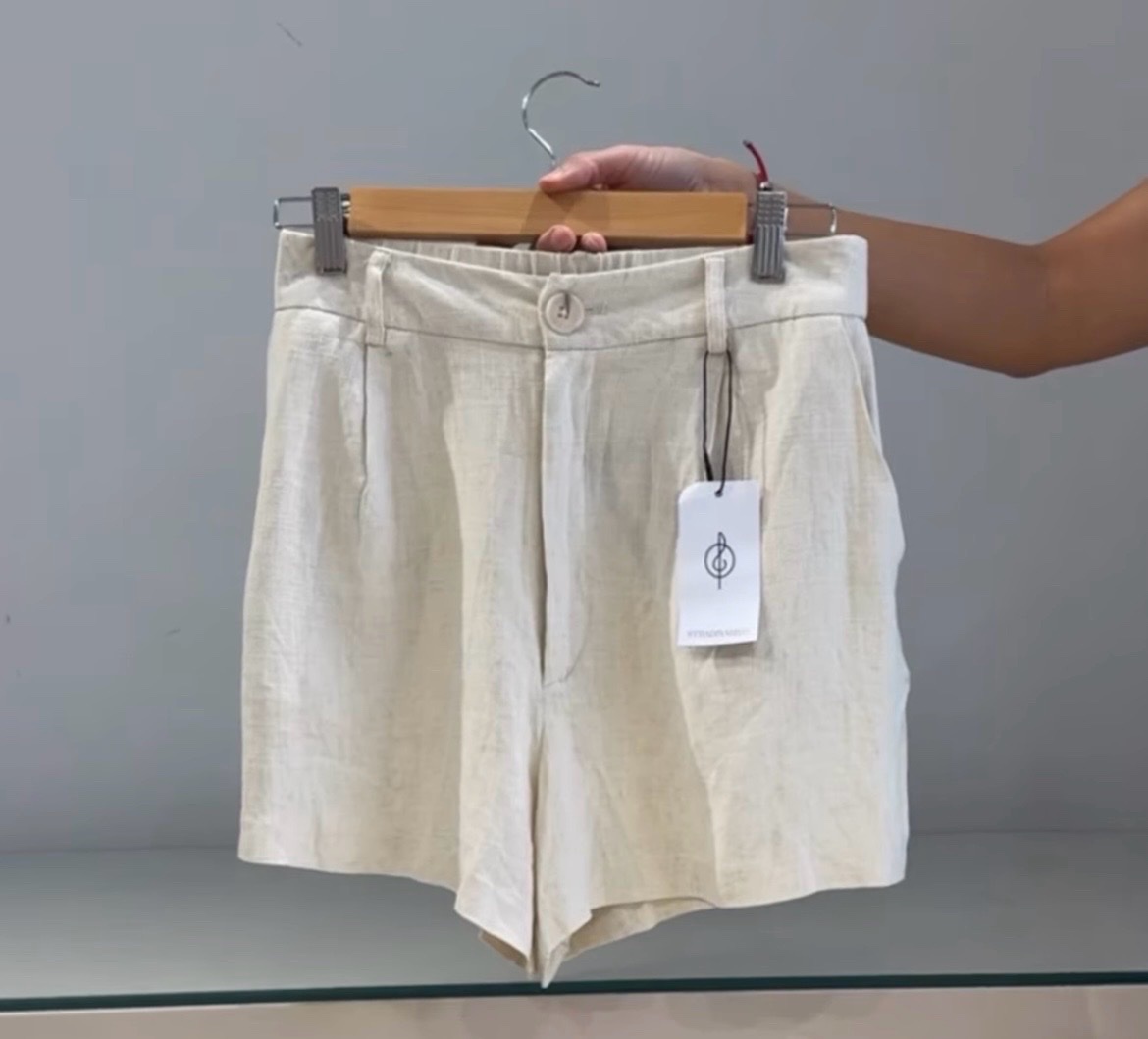 Short blanc stradivarius