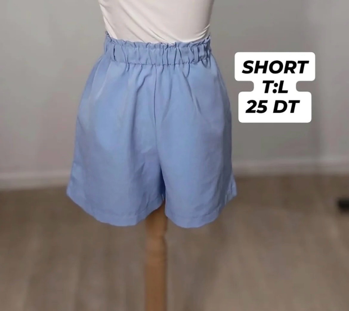 Short bleu