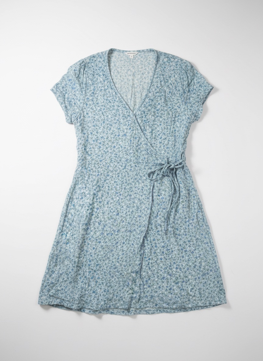     Robe courte fleurie bleue