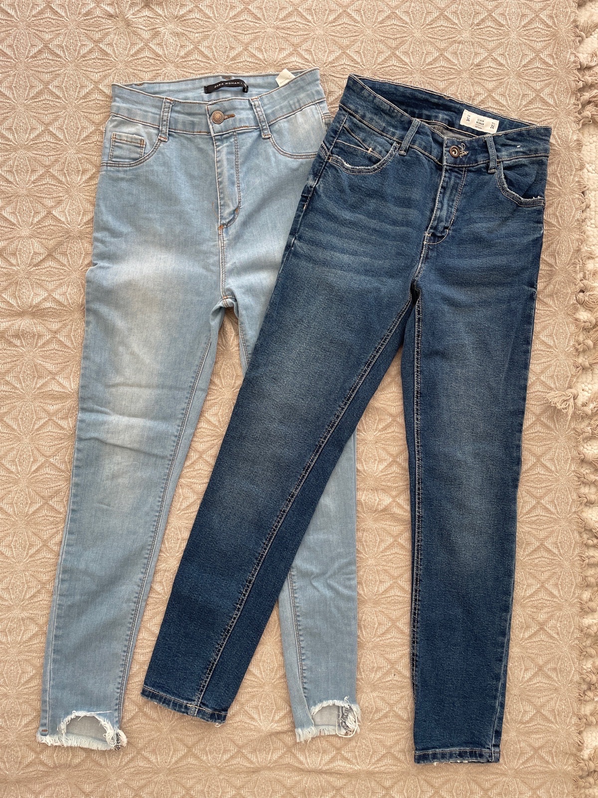 Lot de deux jean t32 zara et lefties 💗💗