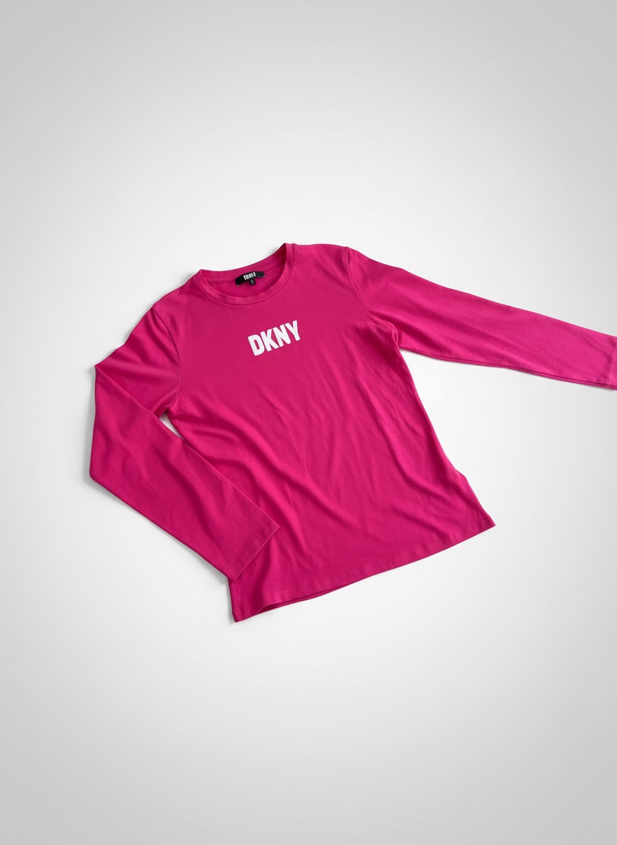 Pull DKNY 💗 taille 16ans xs