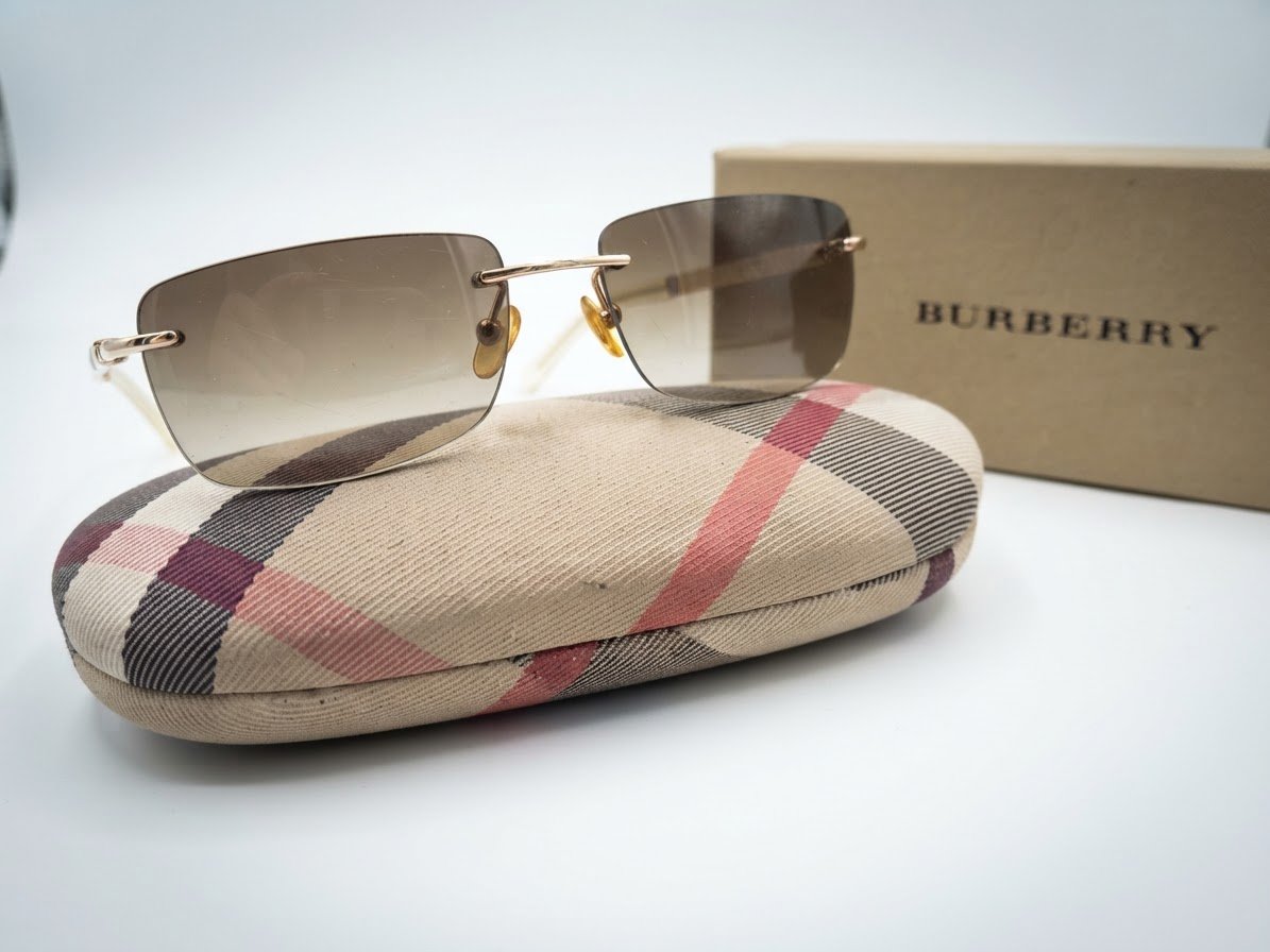 Lunettes solaires Burberry d'origine 