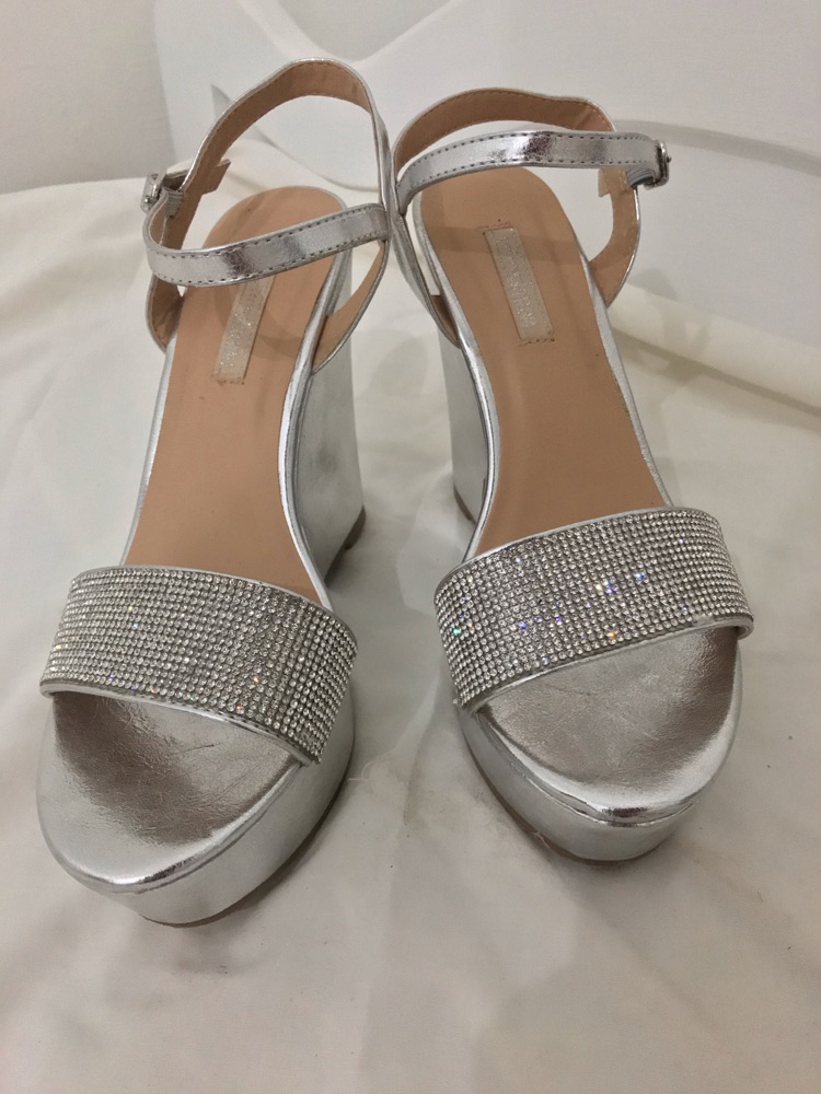 SANDALES À TALONS 
