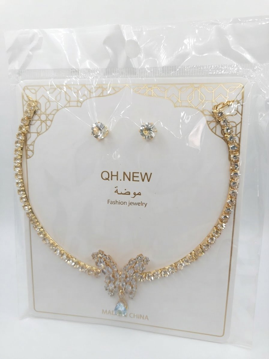 Collier papillon avec boucles d'oreilles