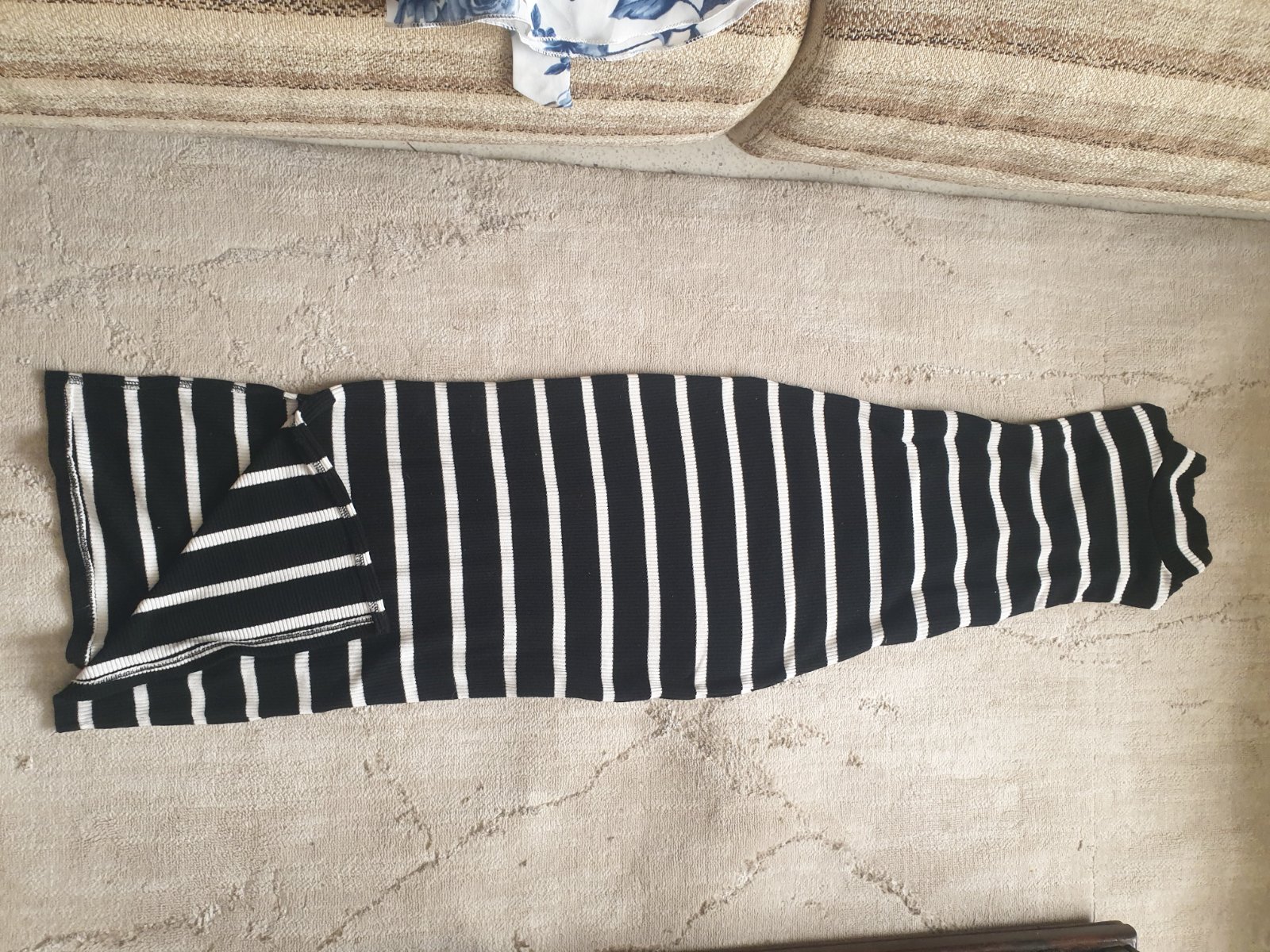 Robe midi sans manches  taille S
