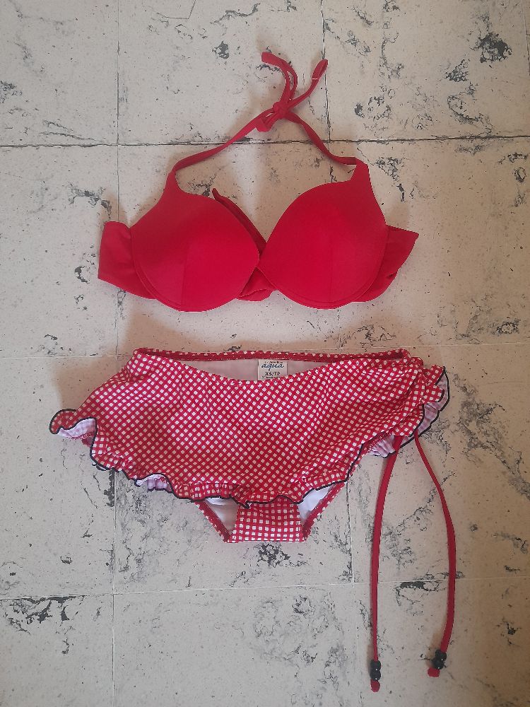 bikini rouge