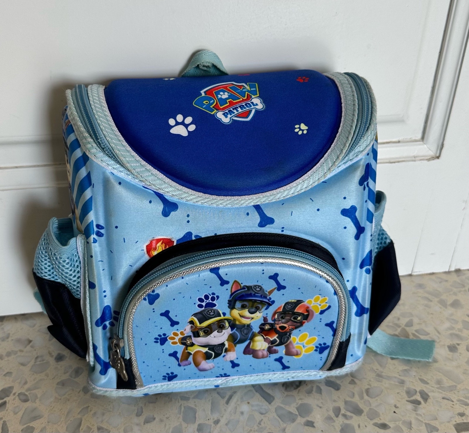 Tres jolie cartable pour enfant de petite taille 