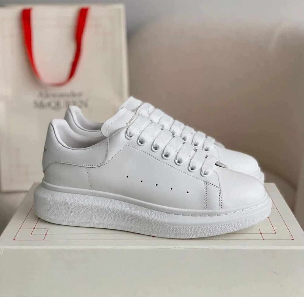 Alexander McQueen chaussures blanc 