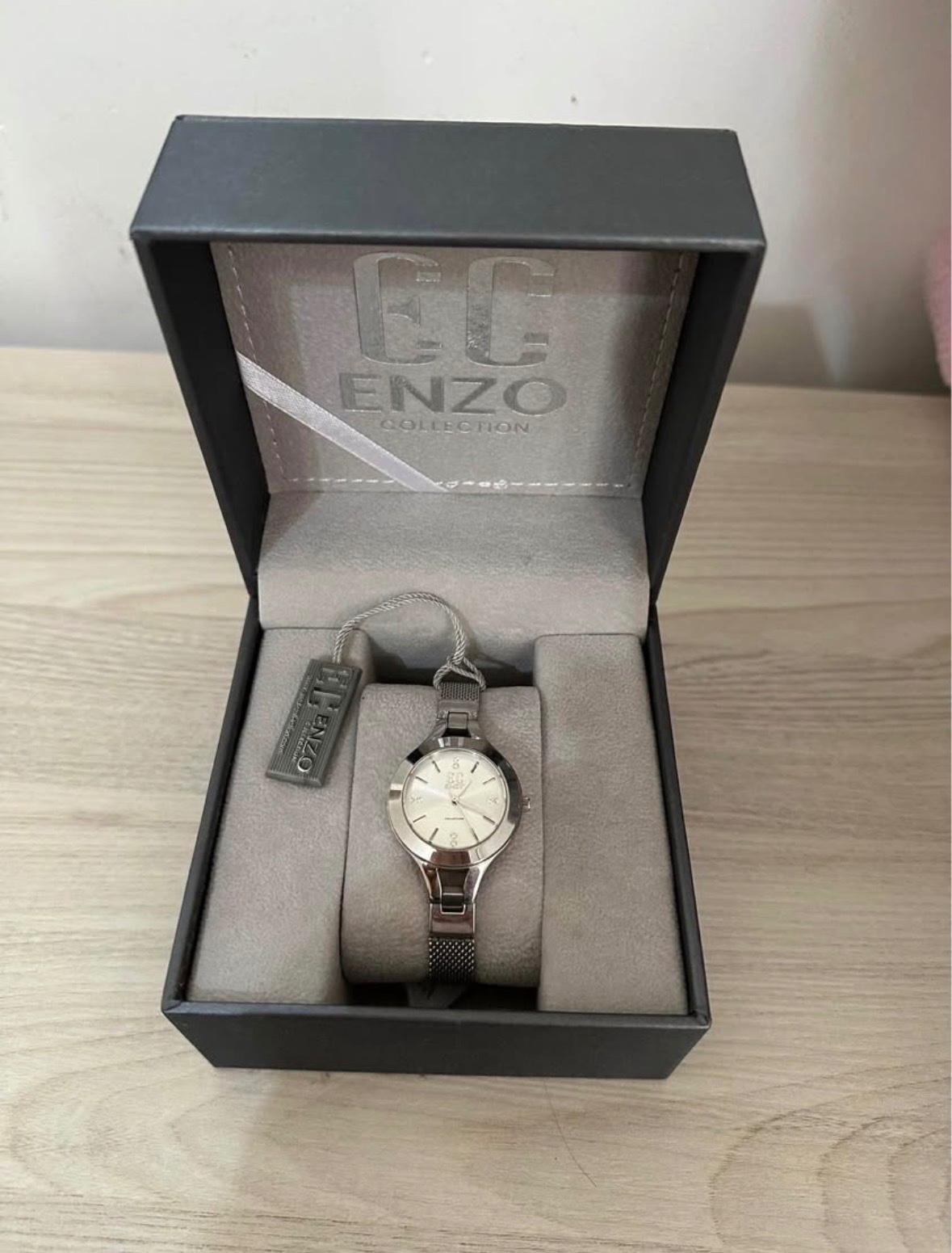 Montre enzo