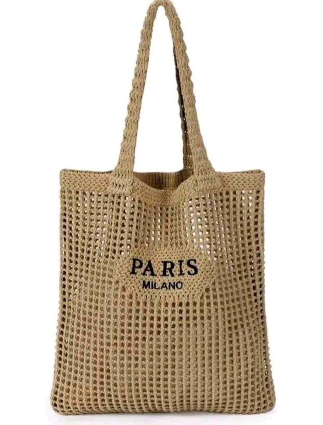  Sac cabas en paille est un accessoire de plage élégant de la marque Paris Milano, caractérisé par son design en maille crochetée et sa broderie distinctive