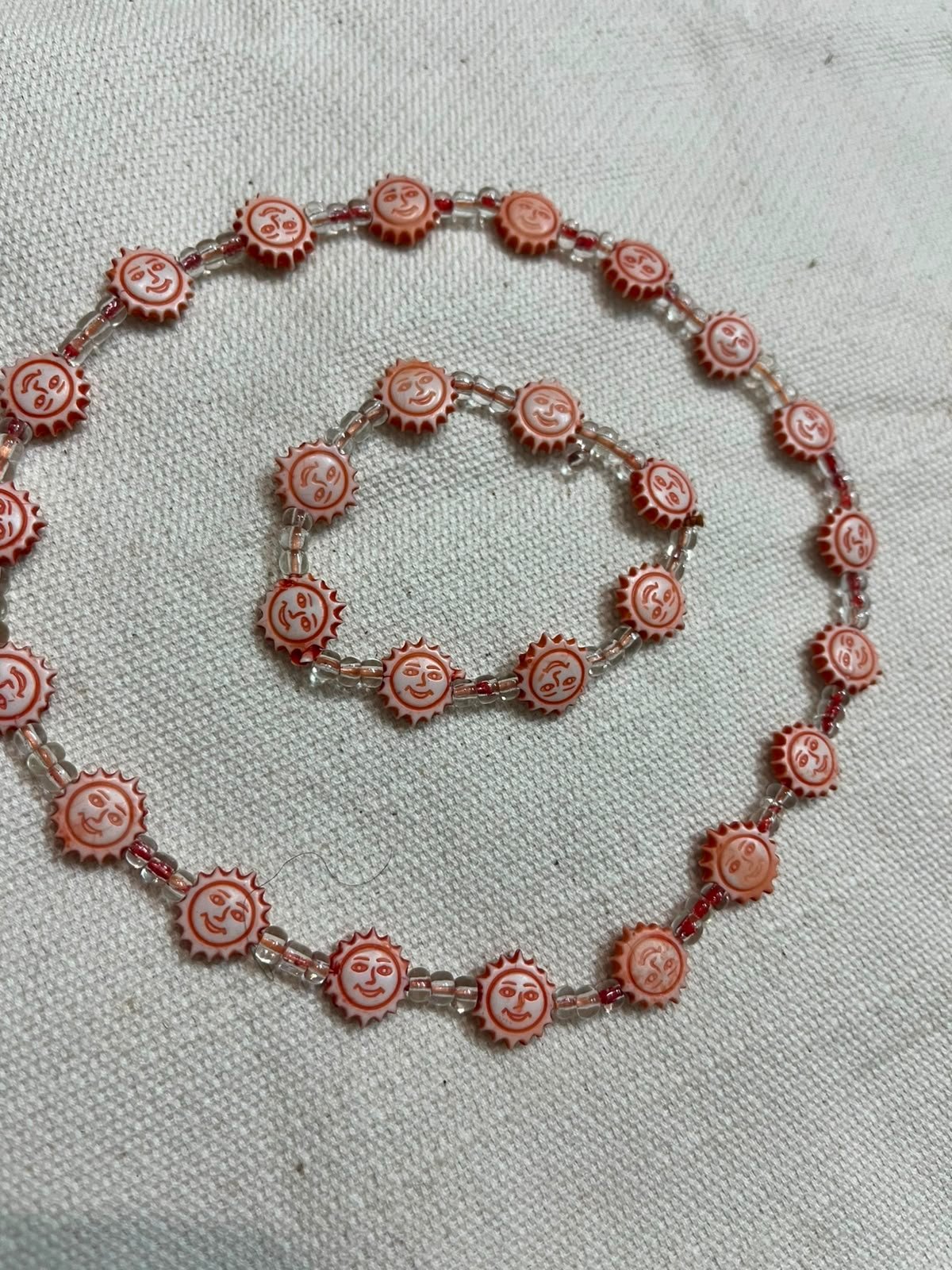Collier avec son bracelet 