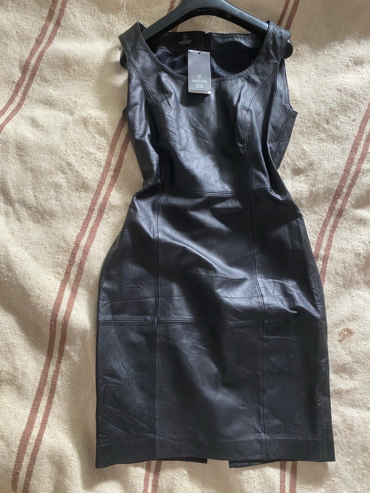 Robe cuire noir