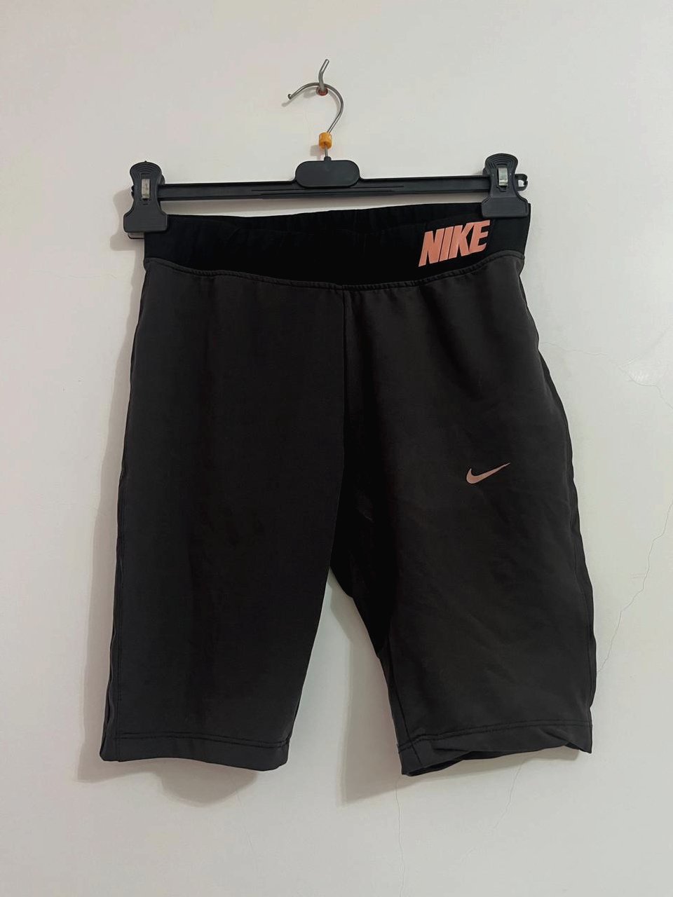 Short noir nike vraie 