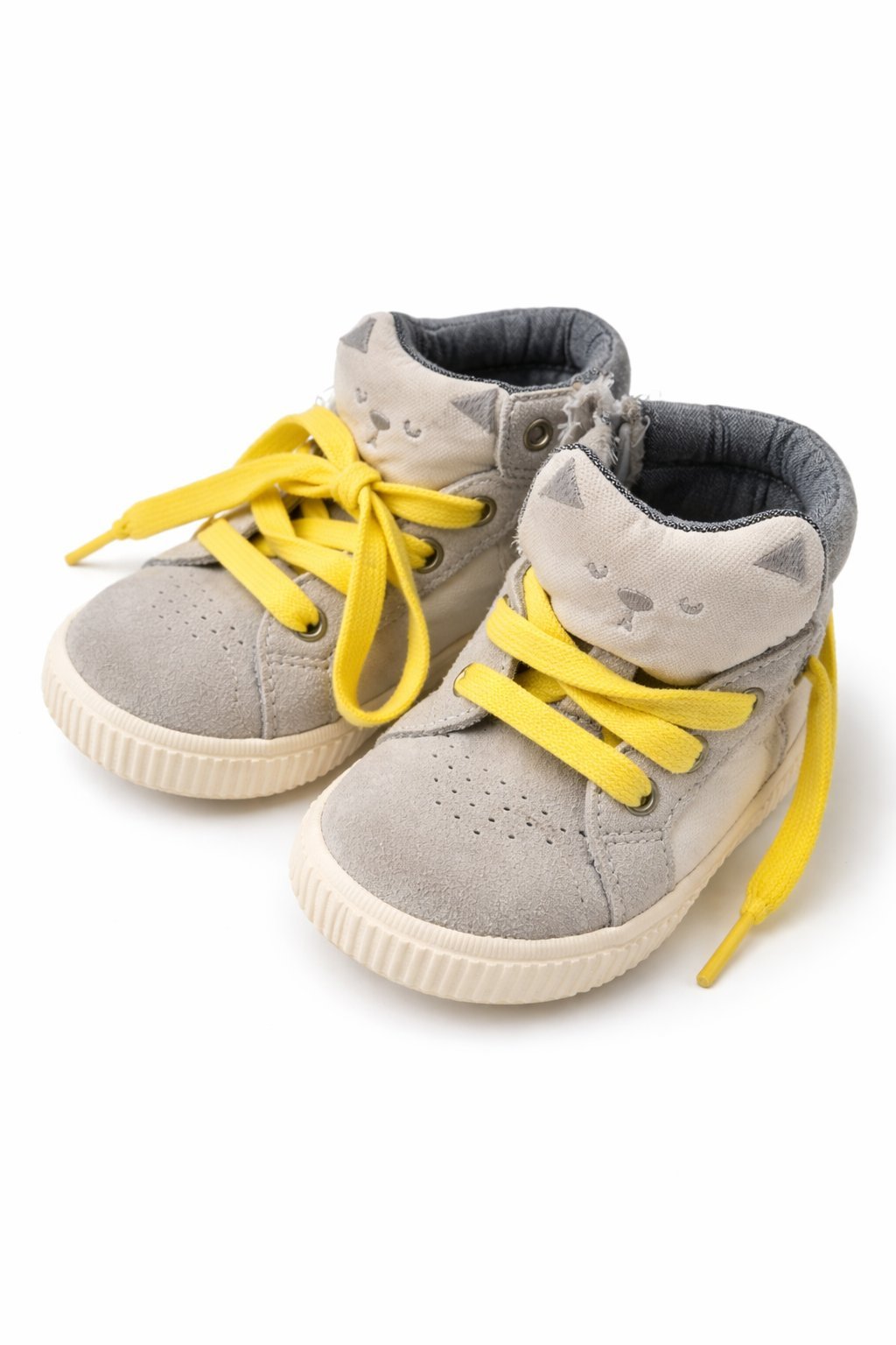 Baskets bébé avec lacets jaunes 🐱 stylé et confortable 