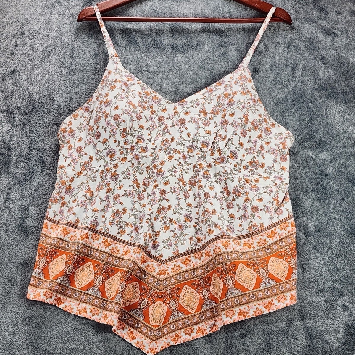 Haut fluide orange et blanc style bohème