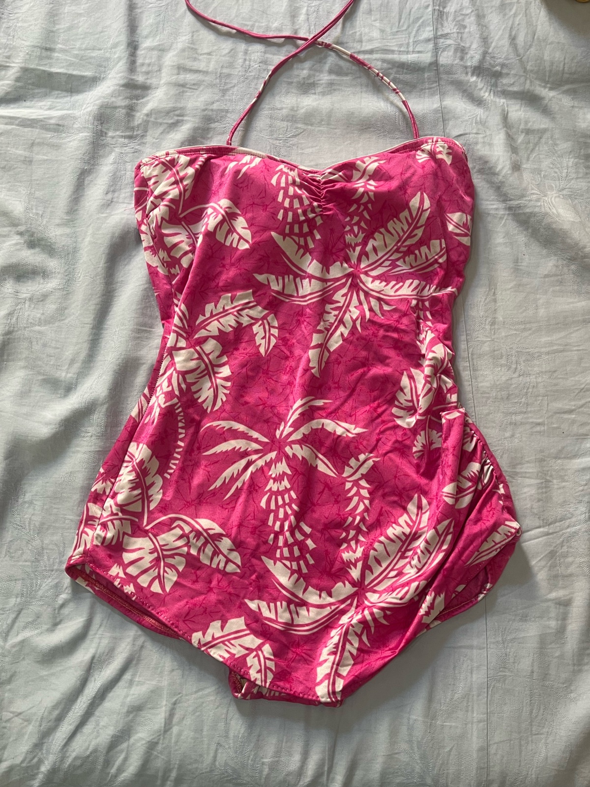 Maillot de bain 1 pièce rose fuchsia à motif palmier 
