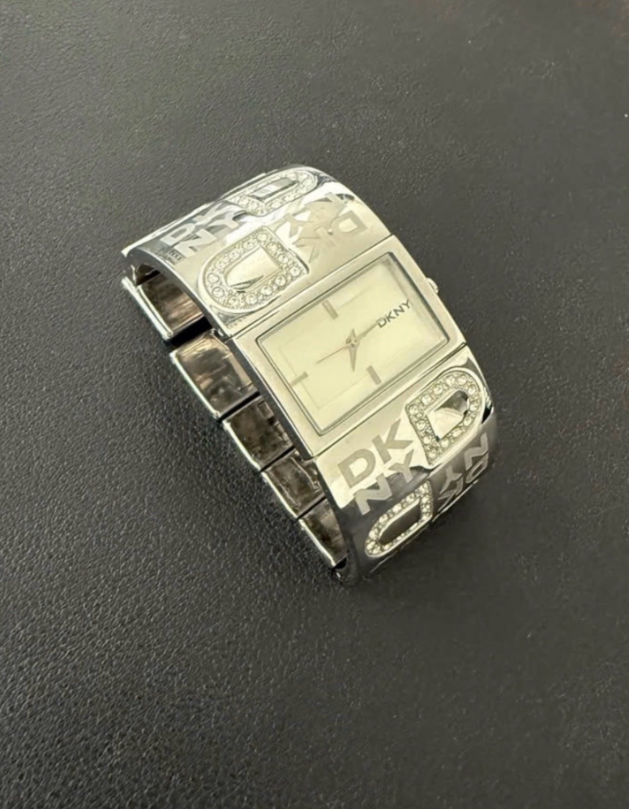 Montre dkny