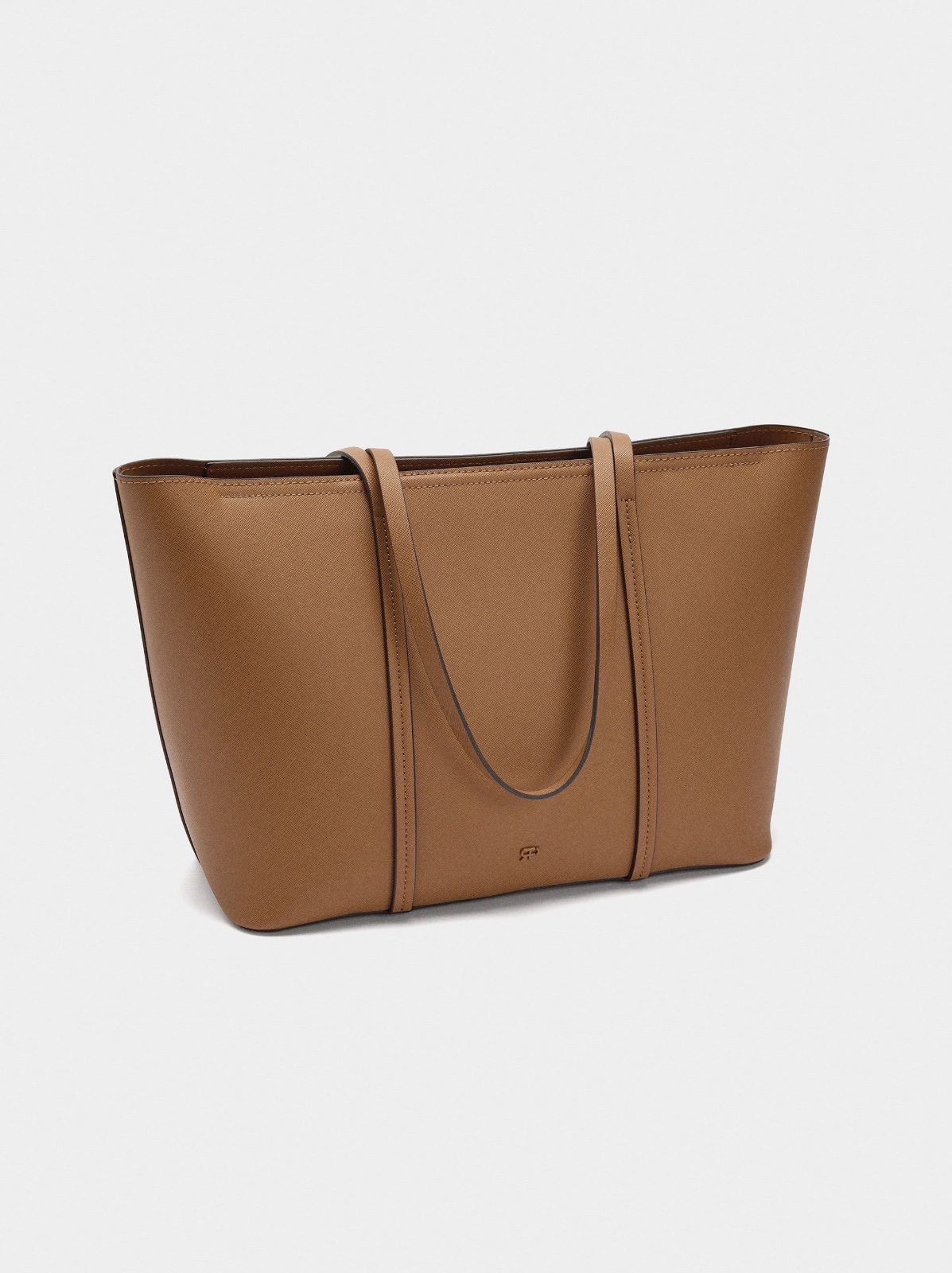 Ce sac ressemble fortement au cabas Perry de chez Tory Burch en cuir marron.