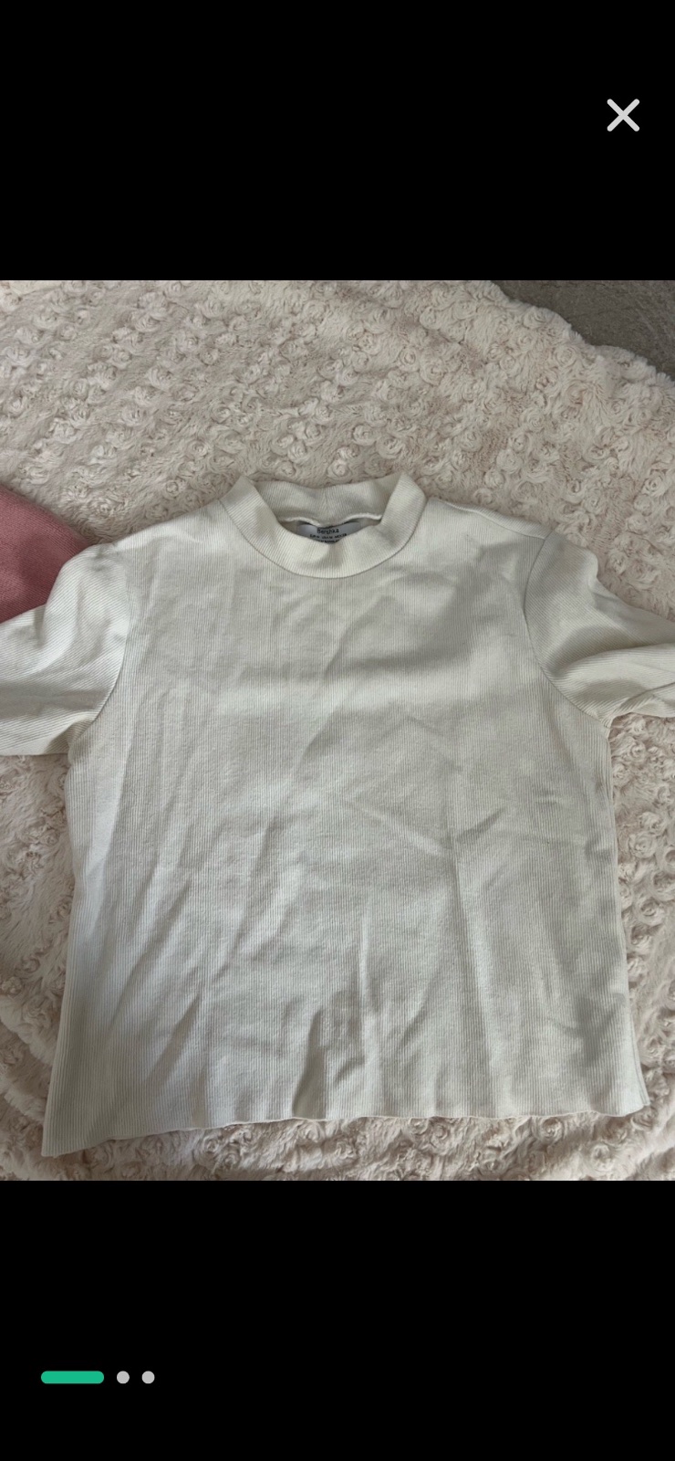 Lots 2 pulls crop top demi manches de marque bershka 