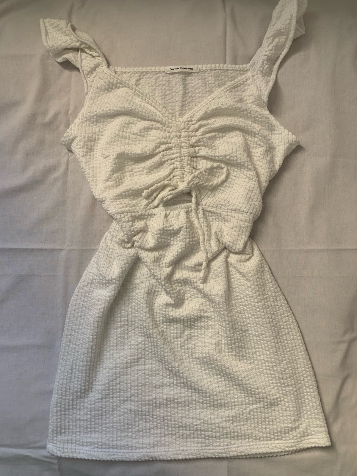 Robe blanche coquette