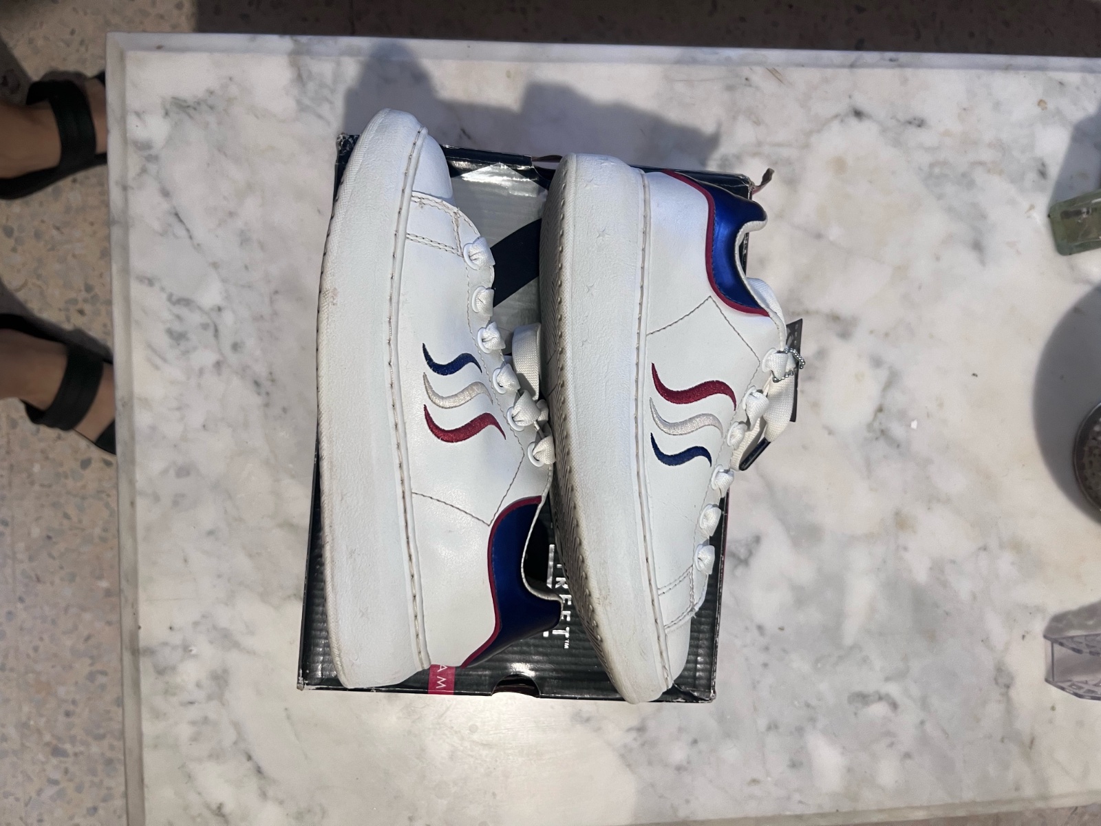 Baskets sketchers blanches