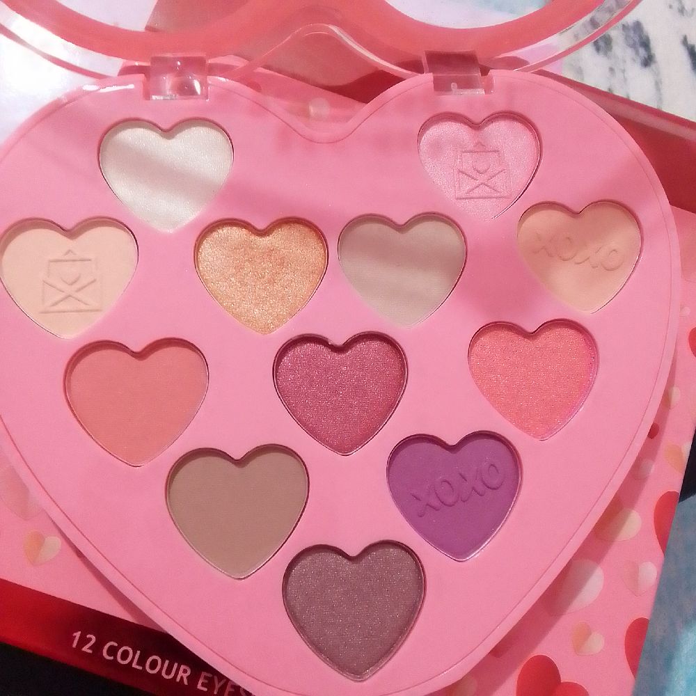 12colour eyeshadow palette